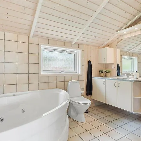 Lk2075-lokken-karensvej-42 *